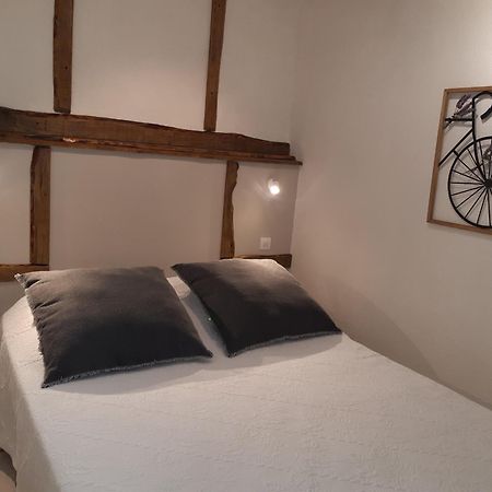 La Ferme De Manon Apartment Montferrat  Luaran gambar