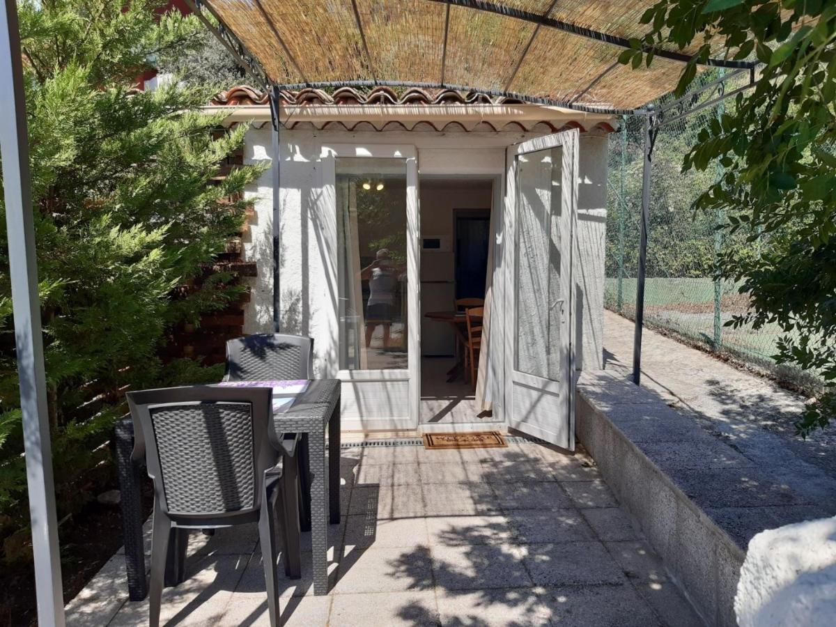 La Ferme De Manon Apartment Montferrat  Luaran gambar